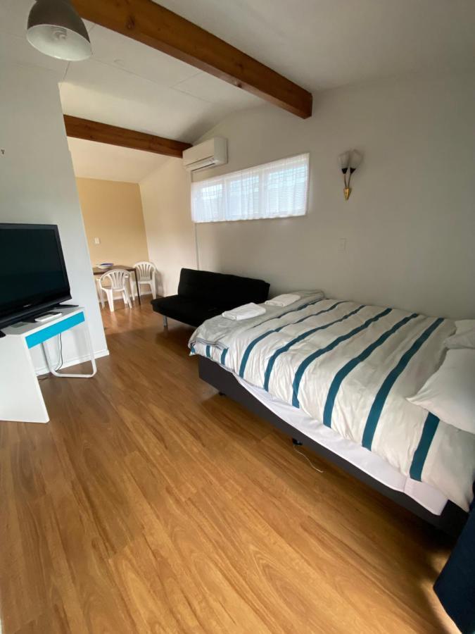 Featherston Motels And Camping Esterno foto