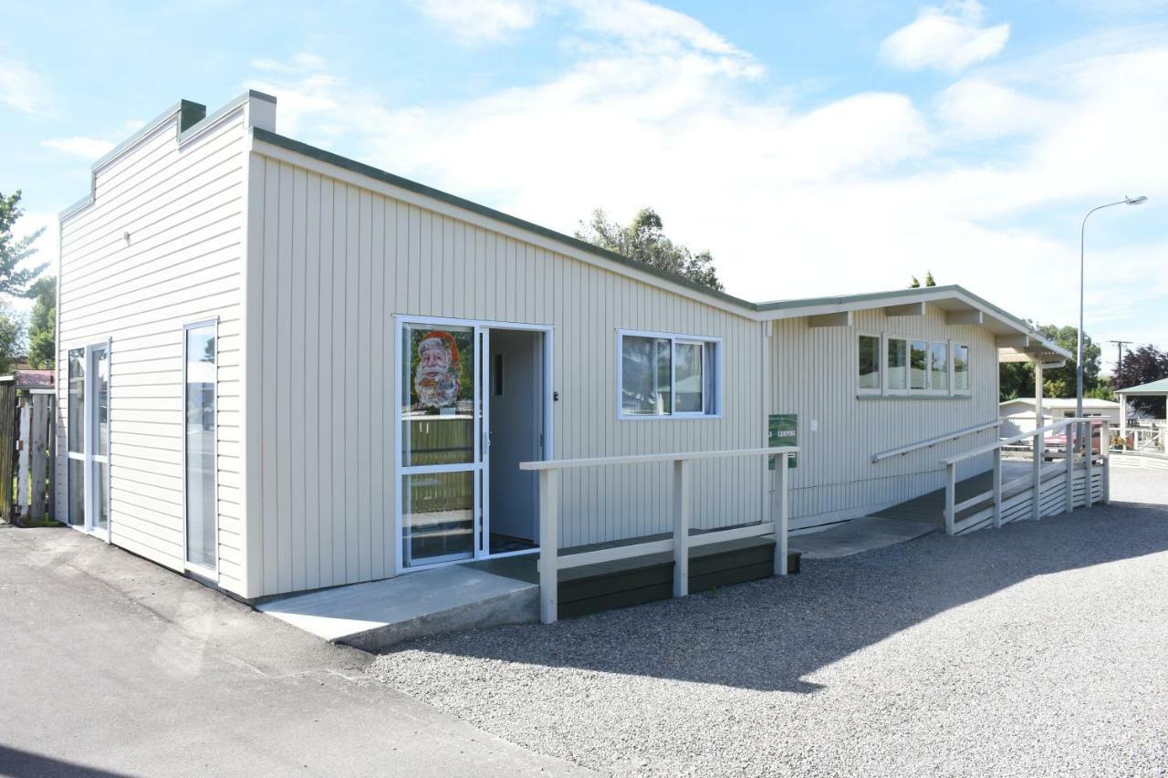 Featherston Motels And Camping Esterno foto