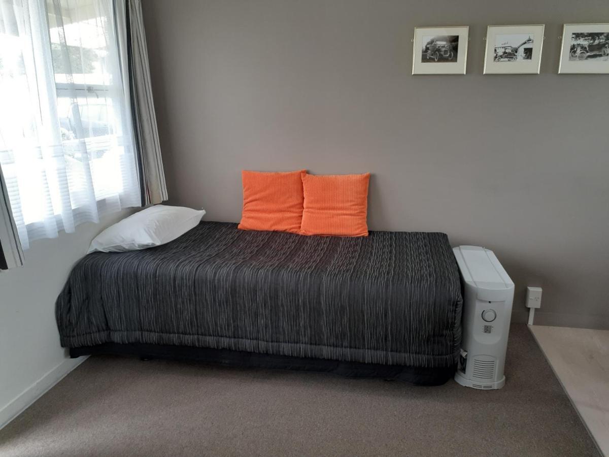 Featherston Motels And Camping Esterno foto